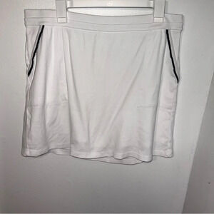Jones New York, XL White w/black slant pockets knit comfort waistband knit skort